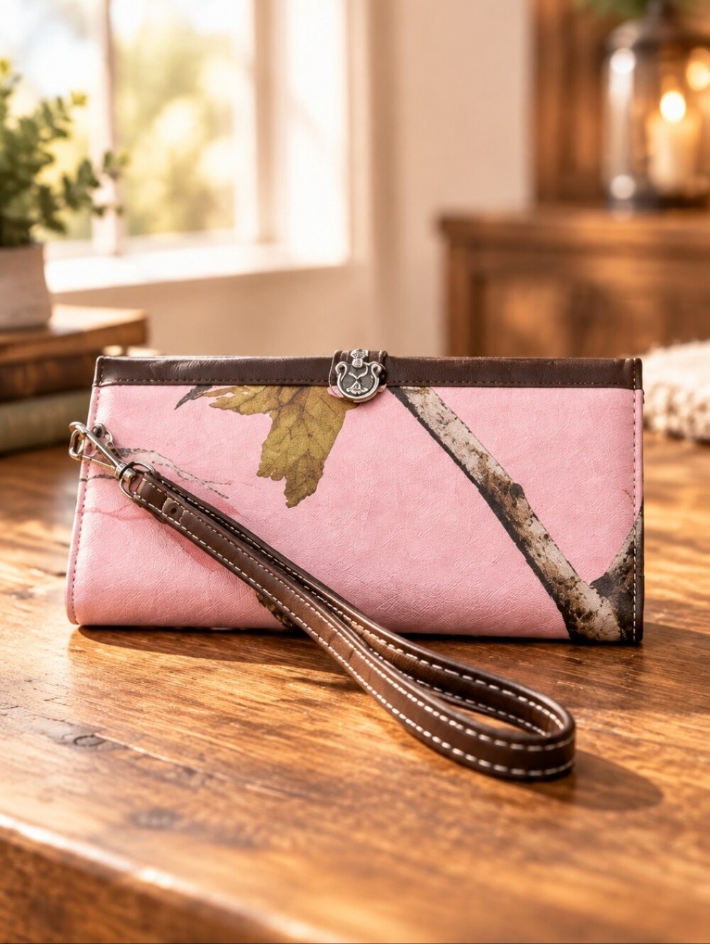 Realtree Pink and Brown Wristlet Clutch Wallet